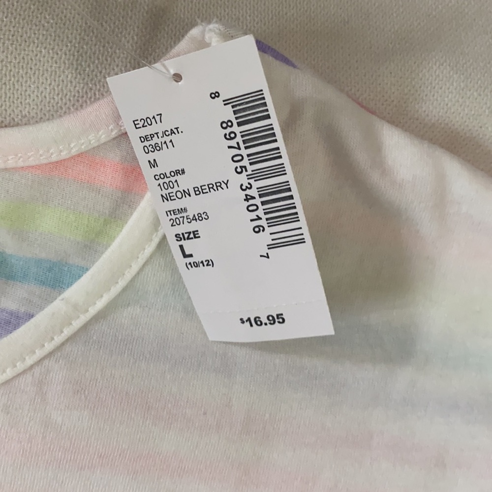 NWT CHILDREN’S PLACE TEE - Picture 3 of 4
